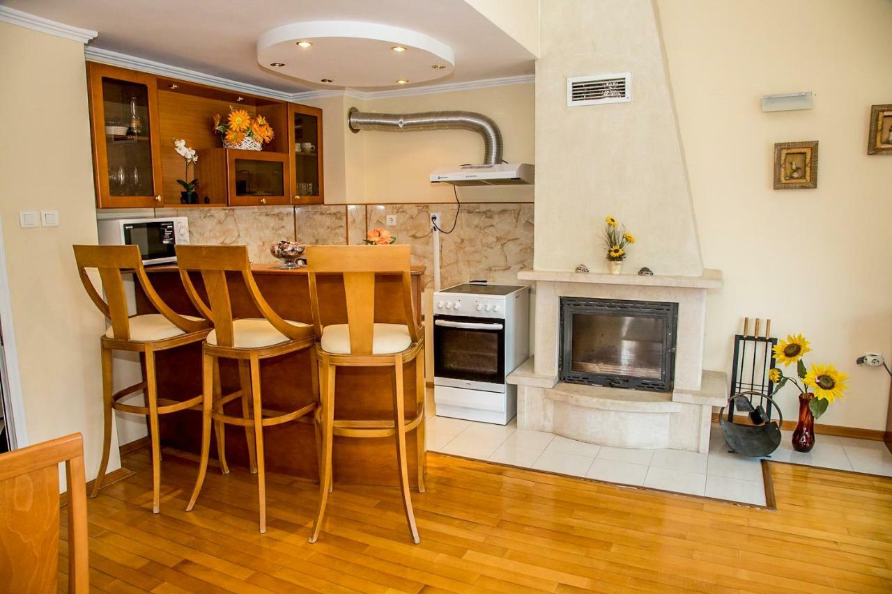 Spacious & Sunny Maisonette With Terrace Near Centre By Flаt Manаger Бургас Экстерьер фото